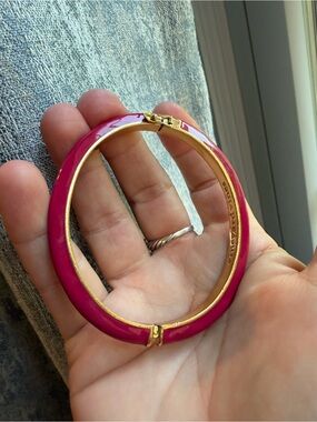 Vineyard Vines Gold-Tone Pink Enamel Hinged Bangle Bracelet